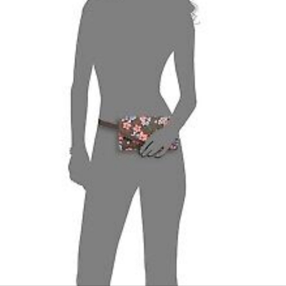 Michael Kors Belt Wallet - Picture 7 of 8